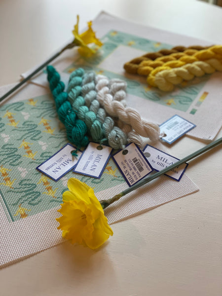 Sale! Daffodils Clutch 13 Mesh Needlepoint Canvas