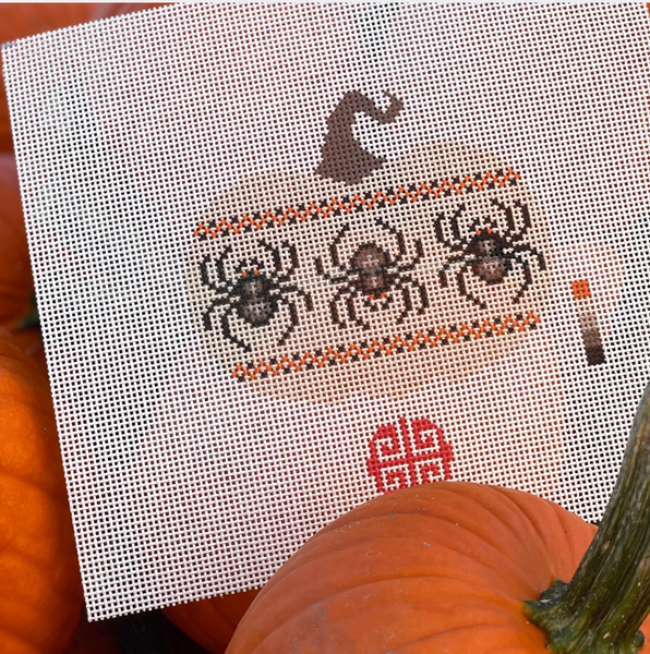 Spiders Pumpkin 13 mesh